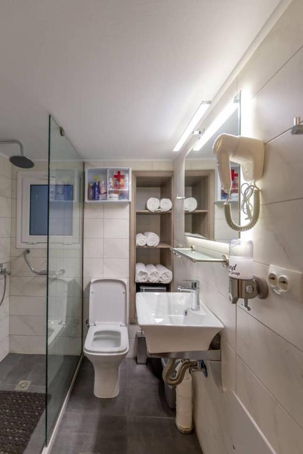 Tiny Central Penthouse, Big Terrace كالاماتا المظهر الخارجي الصورة