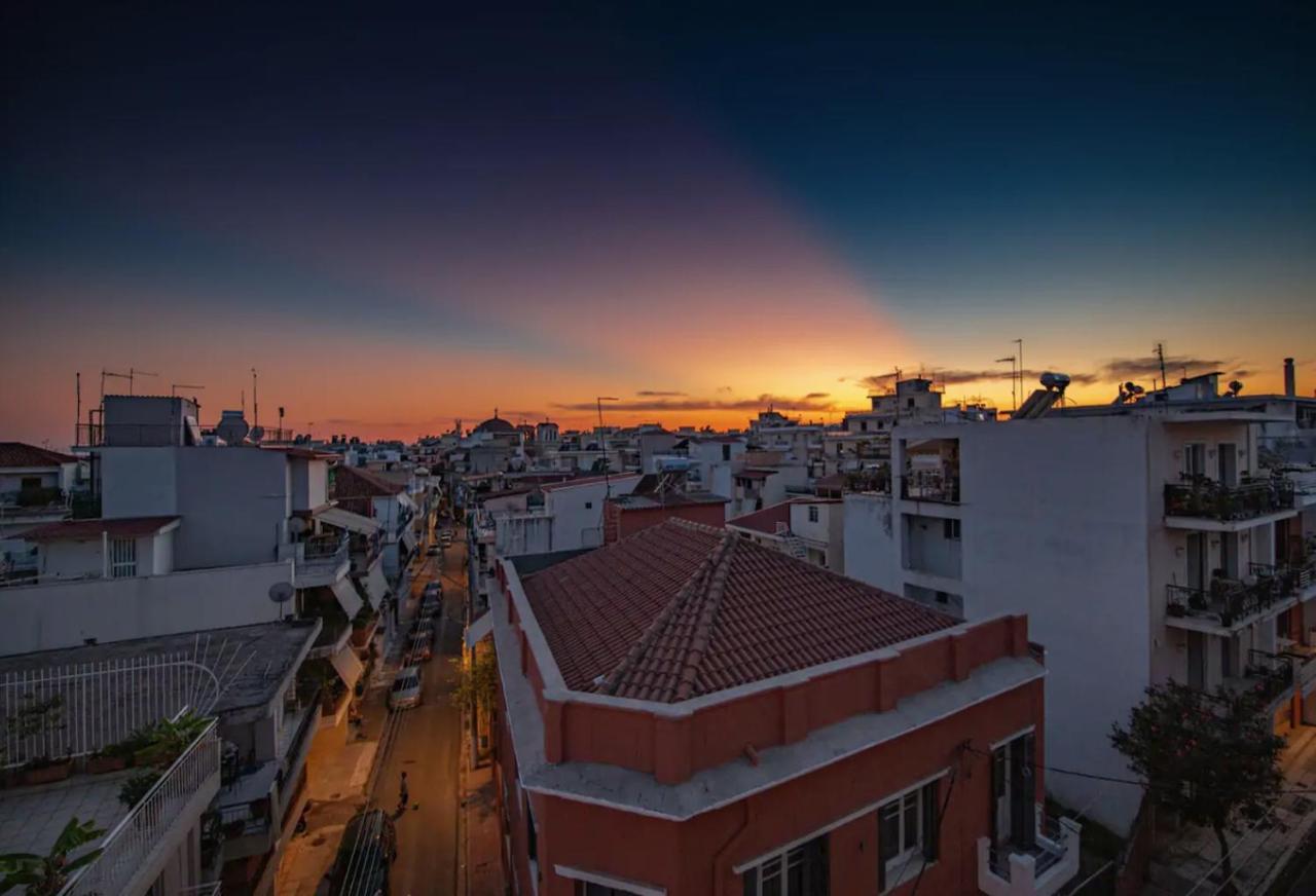 Tiny Central Penthouse, Big Terrace كالاماتا المظهر الخارجي الصورة