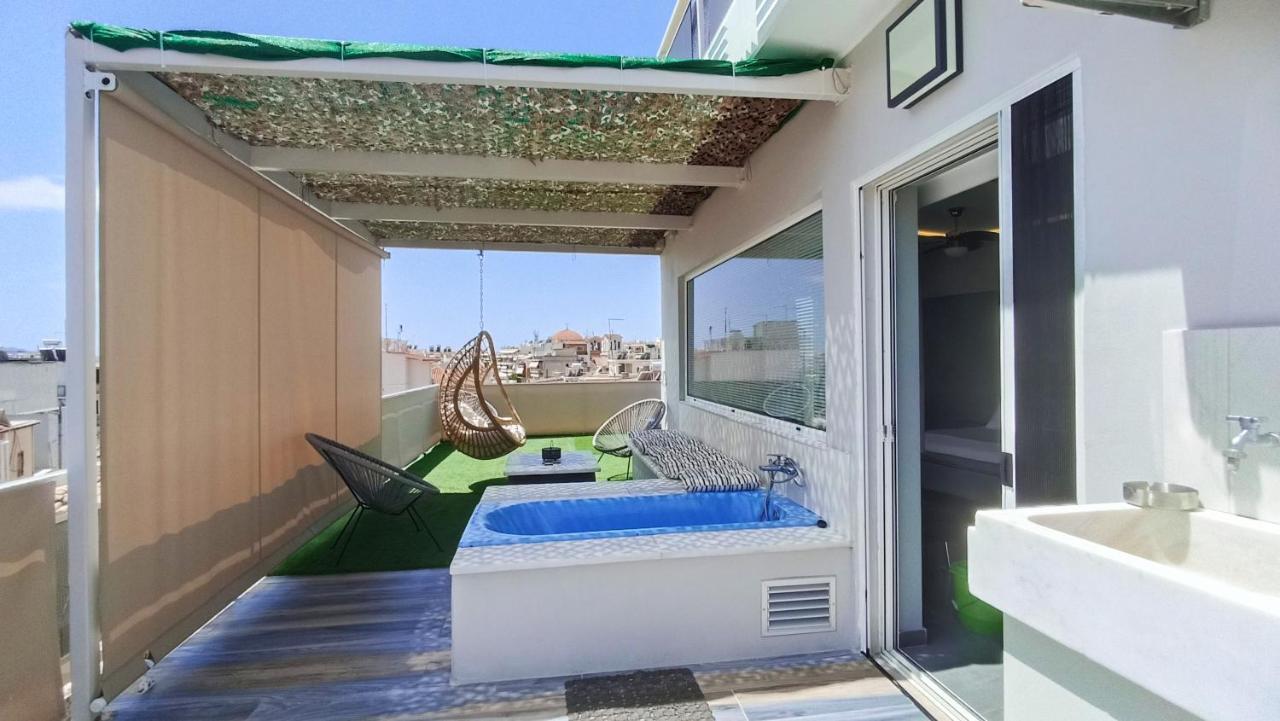 Tiny Central Penthouse, Big Terrace كالاماتا المظهر الخارجي الصورة